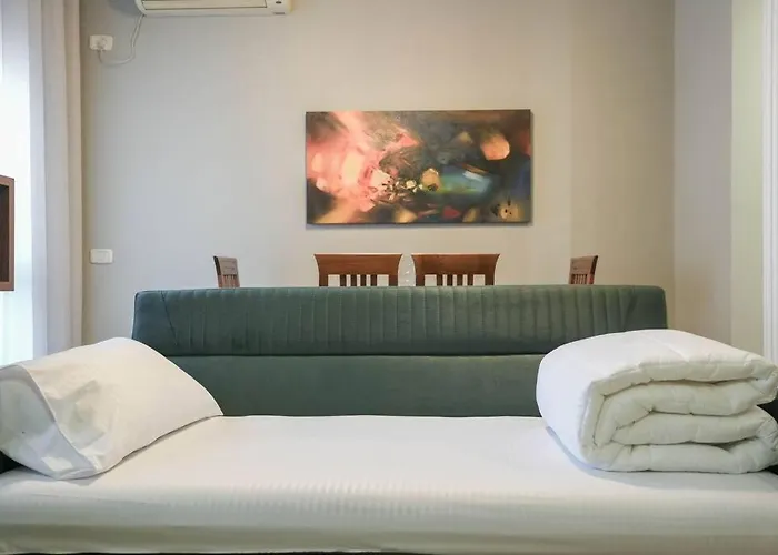 Staycation, Center With Balcony * טיראנה