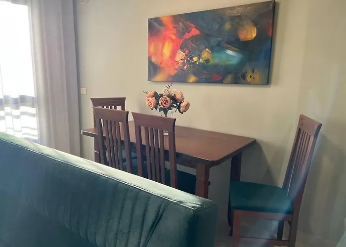 דירה Staycation, Center With Balcony טיראנה
